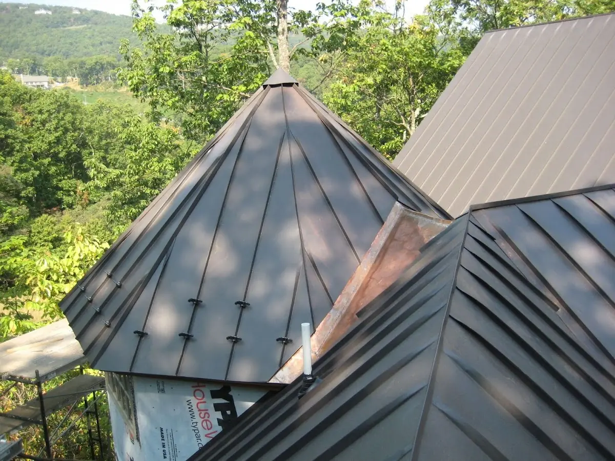 Professional Roof Tarp Installation by Craftsman Roofing in Spring Lake